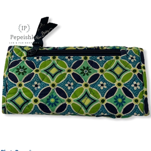 Authentic Vera Bradley Trifold Wallet - Picture 2 of 6